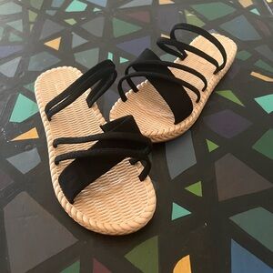 NWOT Cute sandals